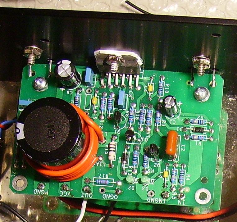 detail showing TO-3's left on amplifier heat sink