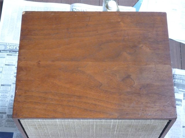 Top of a speaker cabinet before restoration